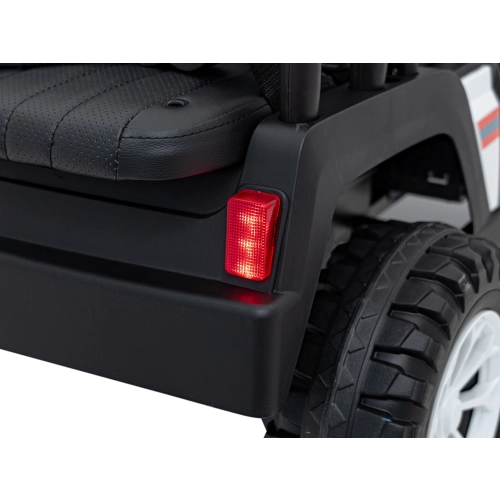 Autko dla dzieci Buggy 4-osobowy Champion Biały XMX-650C.BIA